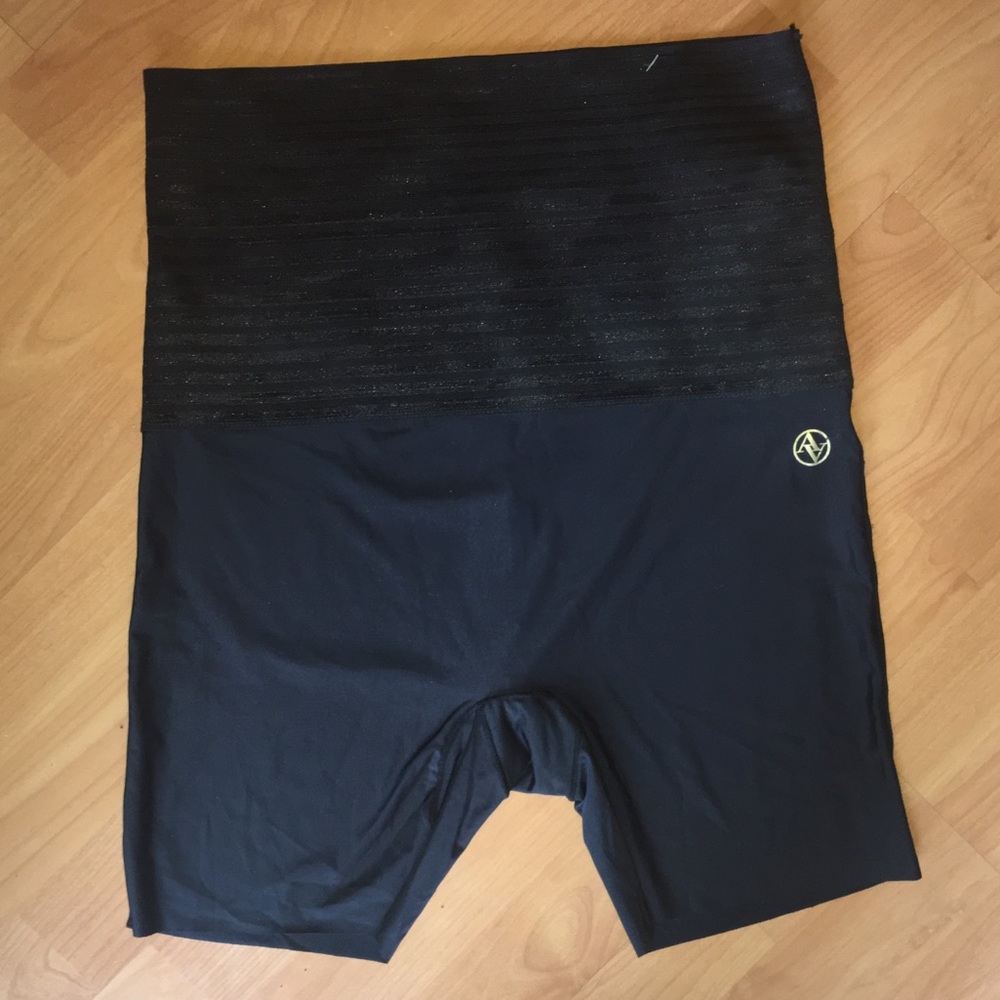 XL Adrienne Vittadini Spanx